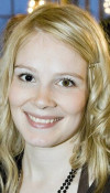 Памела Тола
